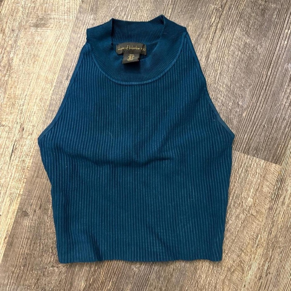 house‎ of harlow blue crop top sweater